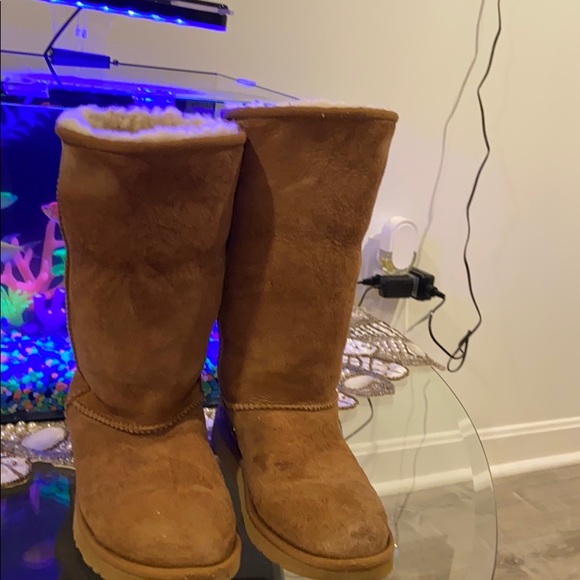 UGG boots - Picture 2 of 6